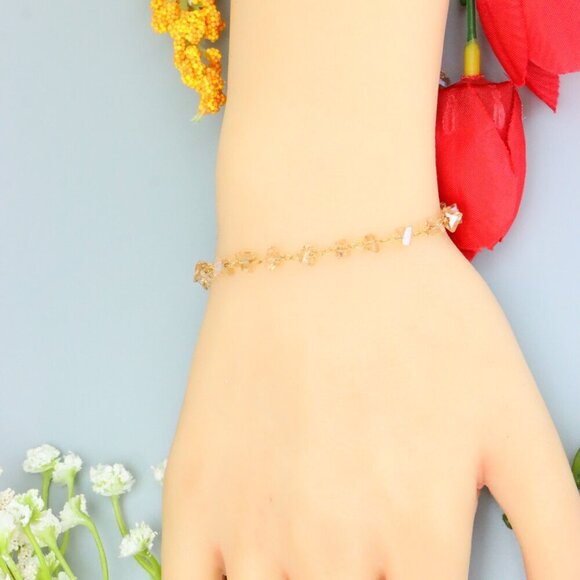 "Elegant & Trendy Bracelet, A Perfect Gift for Women, Thoughtful, EVCH1371 - Picture 3 of 11